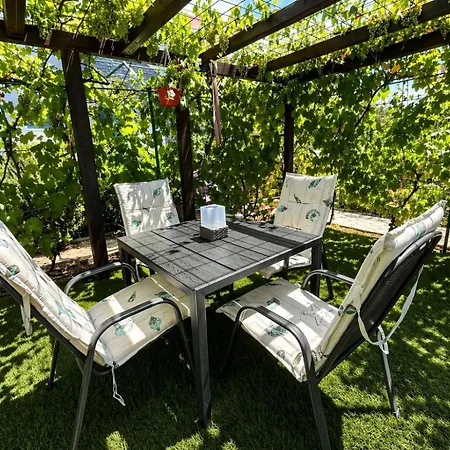 Tia With Garden Šibenik